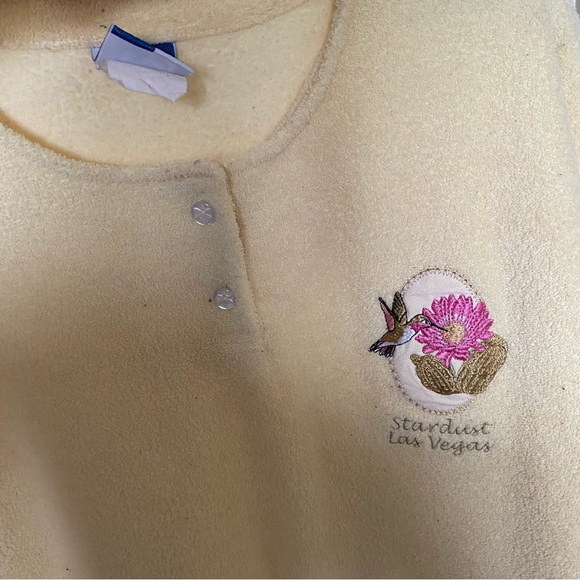 Stardust Las Vegas yellow top - Picture 5 of 6